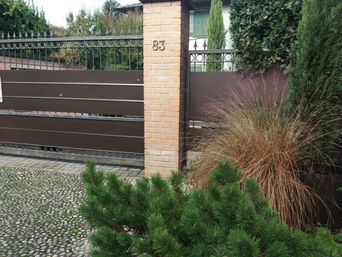 Il Cortiletto Bed and Breakfast Quartiano Buitenkant foto