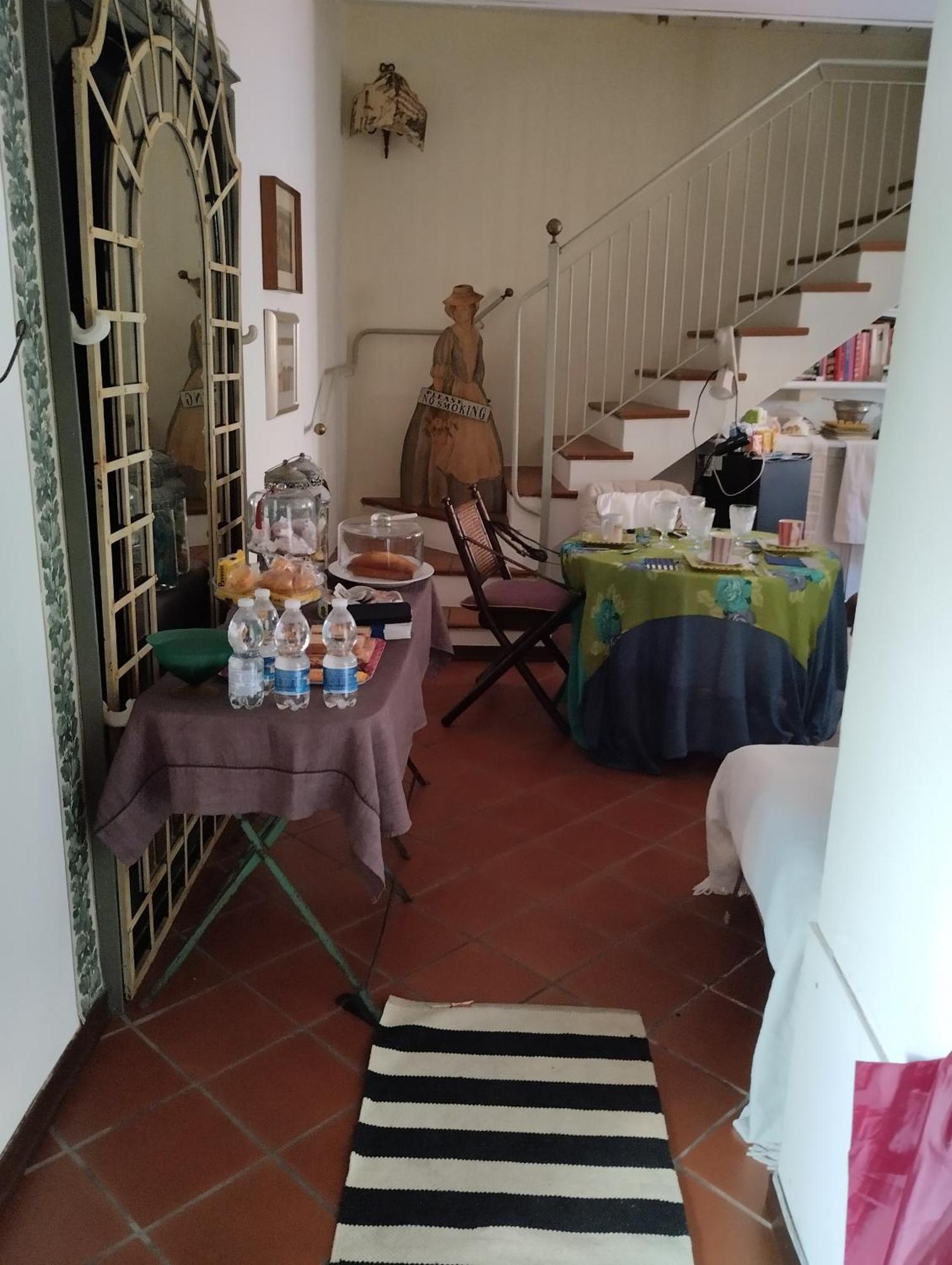 Il Cortiletto Bed and Breakfast Quartiano Buitenkant foto